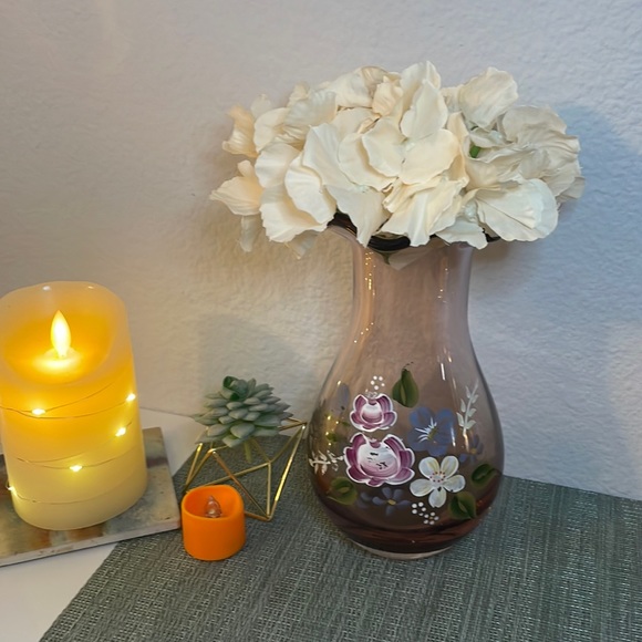 ๐ Hand Painted Lilac Glass Vase ๐ - Picture 6 of 16